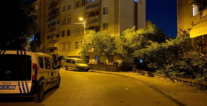Derince’de Çocuk Gürültüsü Kavgası Kanlı Bitti: Bir Kadın Bıçaklandı