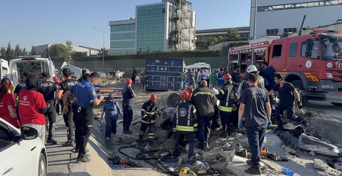 Dilovası D-100 Karayolu’nda Feci Kaza: 5 Ölü, 1 Yaralı