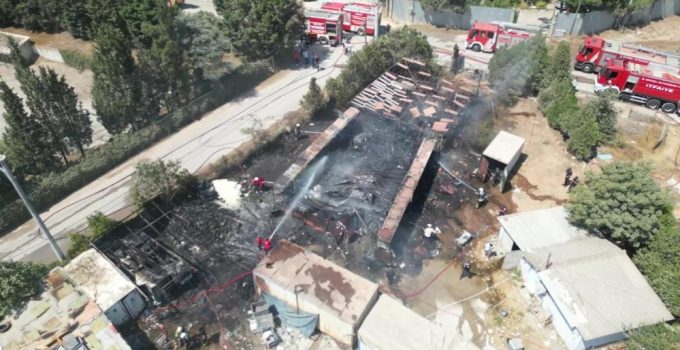 Gebze’de ki Yediemin’in Deposu Küle Döndü