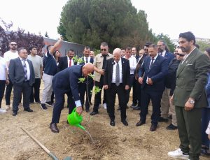 Ümit Özdağ: “Suriyelileri ve Afganları ülkelerine geri göndereceğiz”