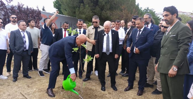 Ümit Özdağ: “Suriyelileri ve Afganları ülkelerine geri göndereceğiz”