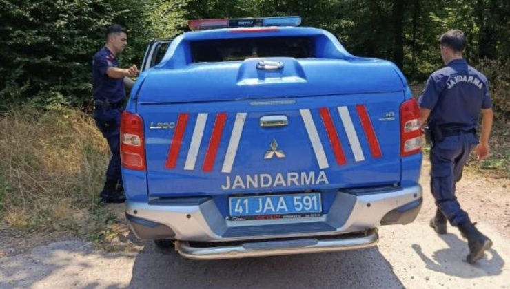 Gölcük’te Plakasız Motosikletle Kaçtı, Jandarma Arıyor