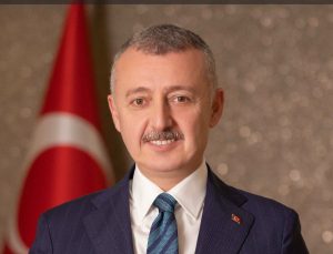 “O gecenin karanlığını yenen kardan aydınlık imandı”