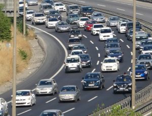 Sürücüler Dikkat: TEM Otoyolu İstanbul Yönünde Sağ Şerit Kapatılacak
