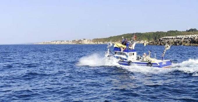 Kocaeli’de Balıkçılar ‘Vira Bismillah’ Diyerek Denize Açıldı