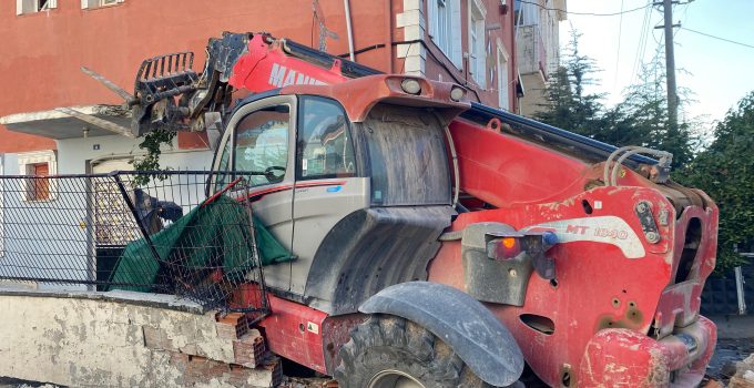 Körfez’de İş Makinesi Dehşeti: 2’si Çocuk 4 Yaralı