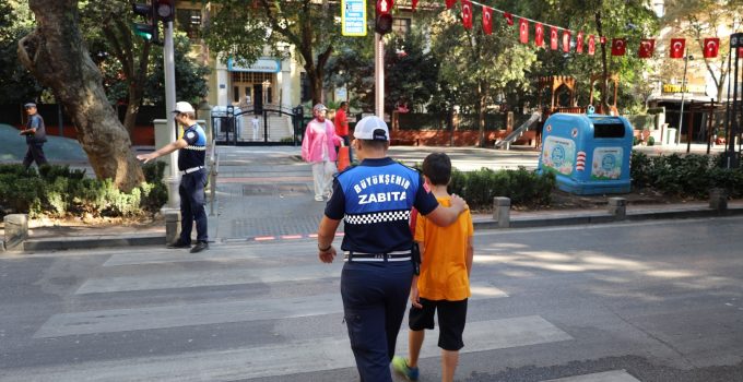 Büyükşehir Zabıtası ile okul yolu daha güvenli
