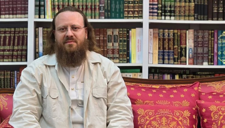 Gölcük’te Hac ve Umre Turcusu Ofisinde Silahla Vuruldu