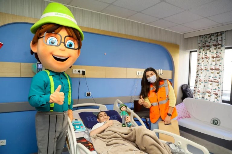 Kocaeli’de Lösemi Servisine Umut Dolu Ziyaret!