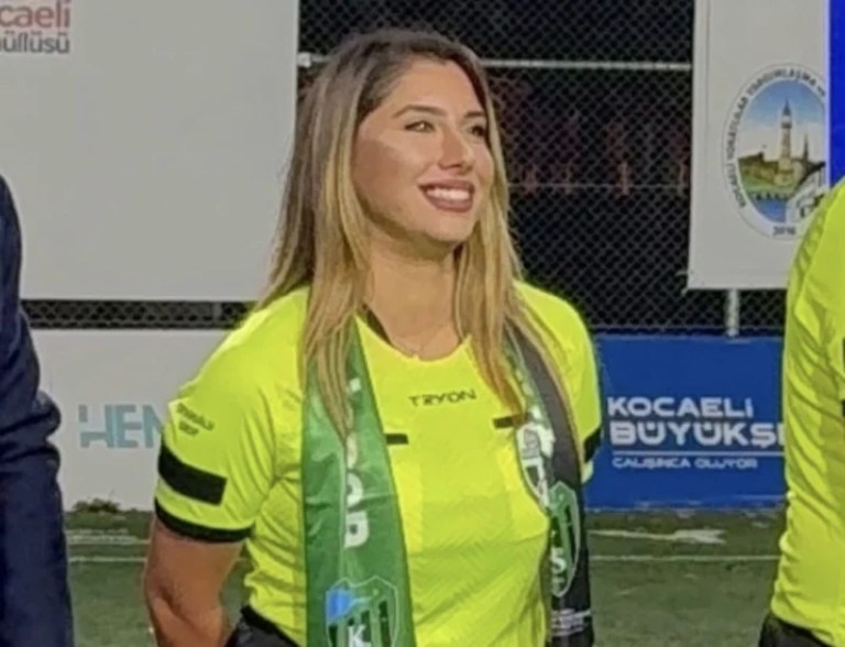 Fenomen Hakem Elif Karaarslan’a Kocaeli’de Yoğun İlgi!
