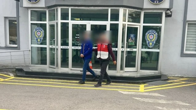 Körfez’de Hırsızlık Suçundan Aranan Şahıs Yakalandı!