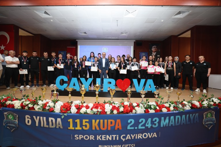 Çayırovalı sporculardan 2025’te büyük başarı!