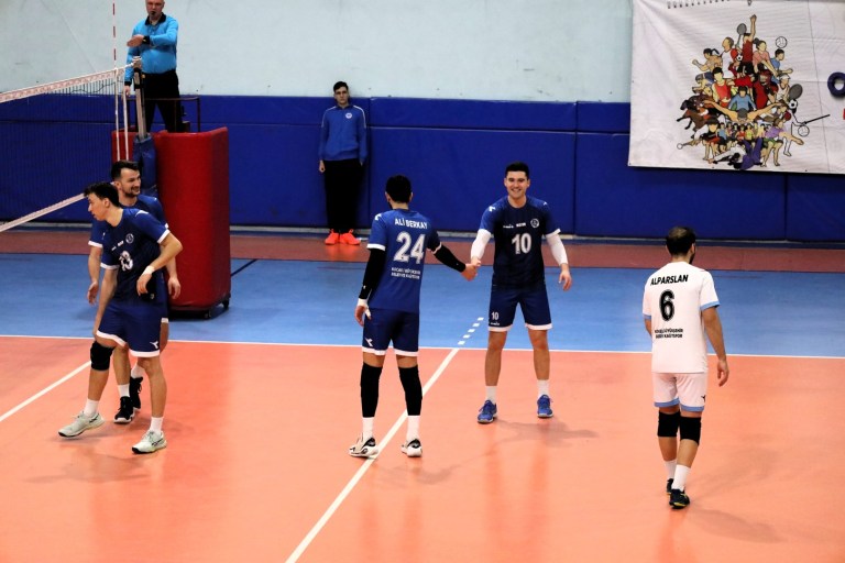 Kağıtspor, Efeler Ligi’ne göz kırpıyor!