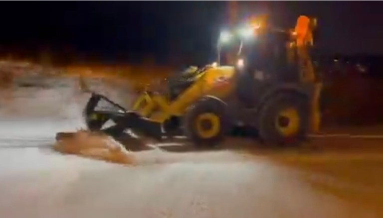 Kocaeli’de Yılbaşı Gecesi Kar Mesaisi!