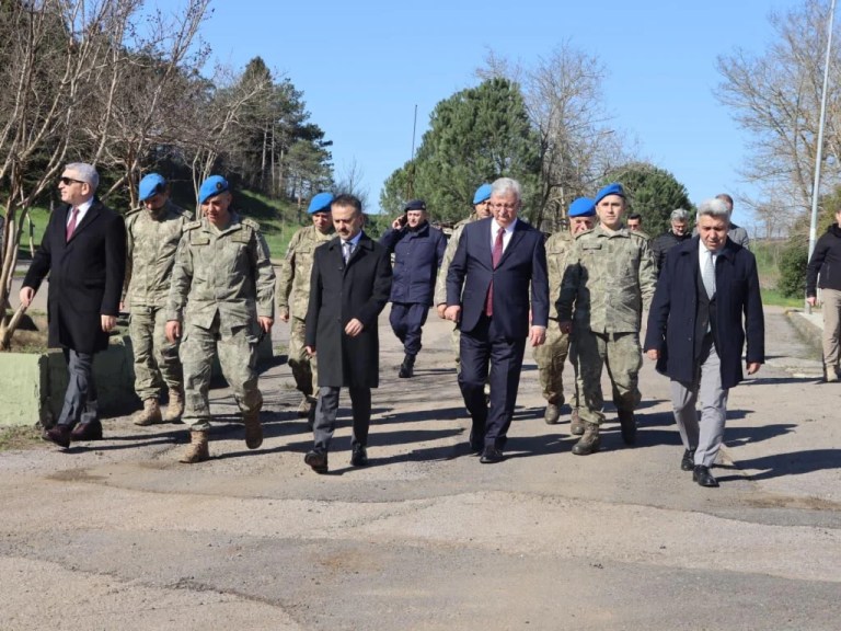 Vali Aktaş’tan Kandıra Garnizon Komutanlığı’na Ziyaret