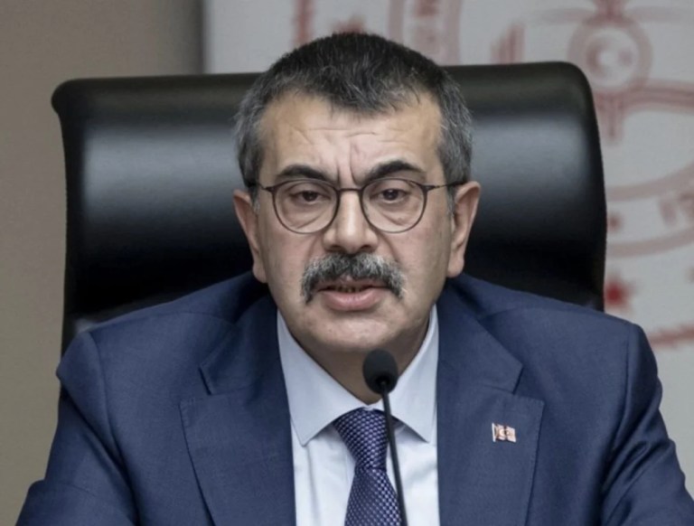 Bakan Tekin’den okullardaki Ramazan etkinliklerine sert tepki