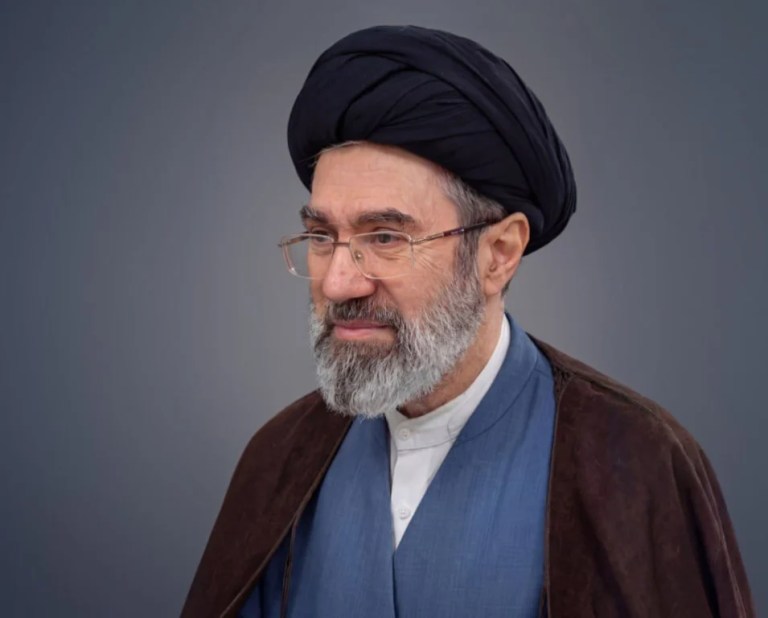 Hamaney’den tazminat çıkışı: Ya ödeyin ya mallarınızı yok ederiz