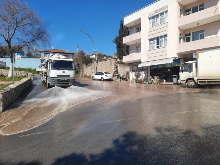 Dilovası’nda Ramazan temizliği sürüyor