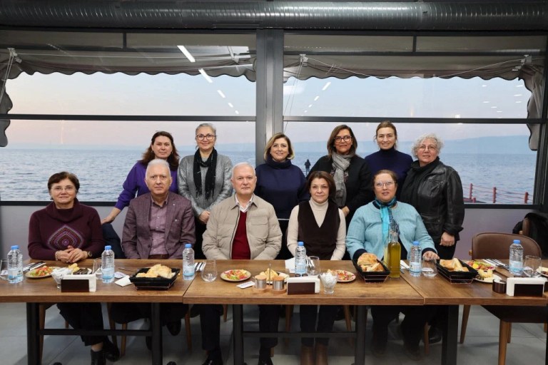 Karamürsel’de Sevgi Evi Çocukları İçin İftar Sofrası