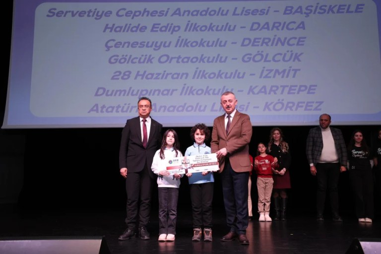 Başkan Büyükakın’dan öğrencilere: “Sizler çevre kahramanısınız”