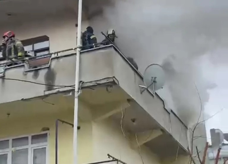 Dilovası’nda Ev Yangını: Mahsur Kalanlar Kurtarıldı!