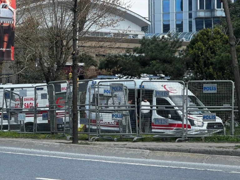 İstanbul’da silahlı çatışma: 3 şüpheli etkisiz hale getirildi