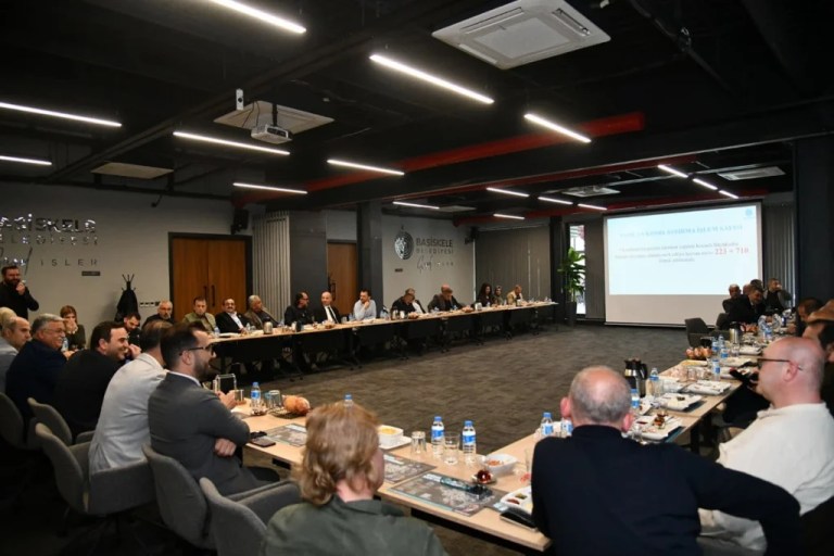 Başiskele’de Muhtarlarla Ortak Akıl Toplantısı