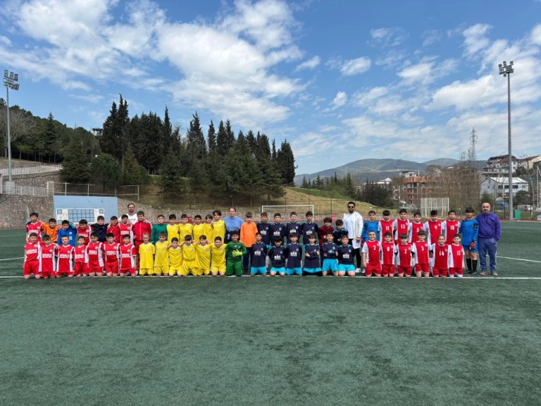 23 Nisan Futbol Turnuvası’nda heyecan başladı