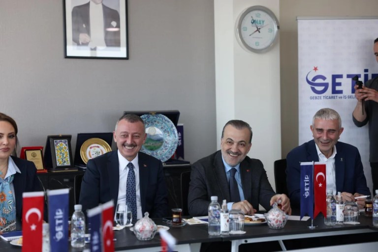 Büyükakın ve Talus, Gebze’de İş Dünyasıyla Buluştu