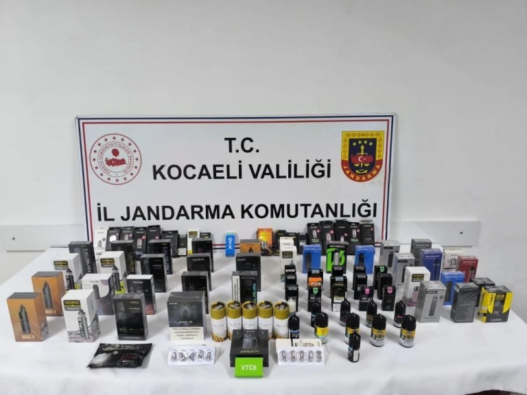 Kocaeli’de kaçak elektronik sigara operasyonu!