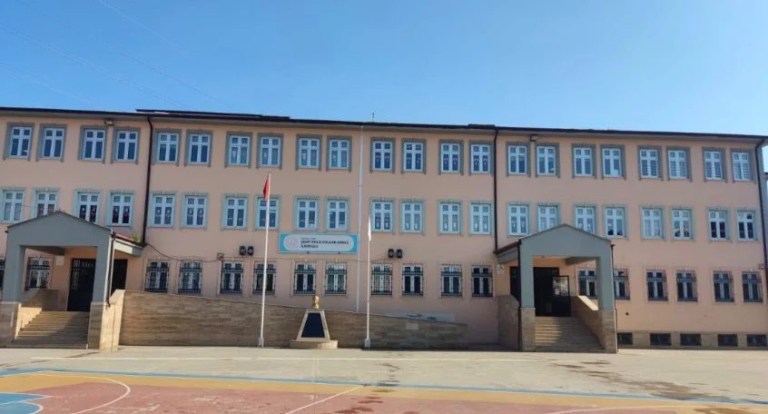 İzmit’te okulda güvenlik ücreti gerginliği