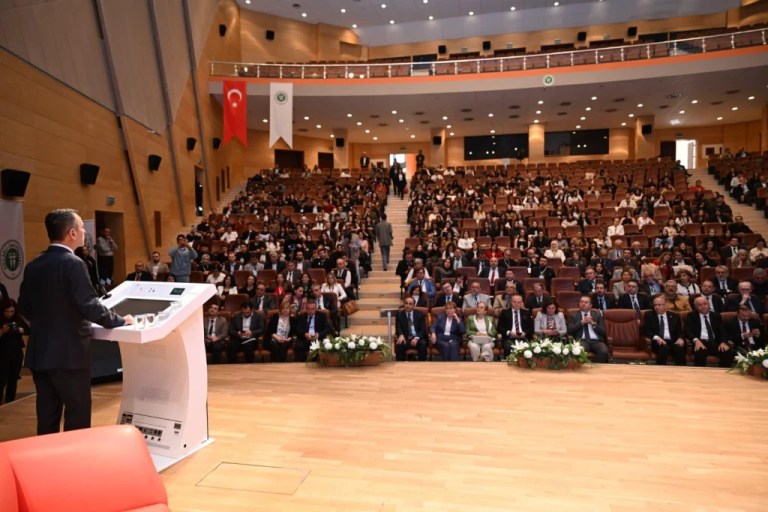 Kocaeli Hukuk Zirvesi Vali Aktaş’ın Katılımıyla Başladı