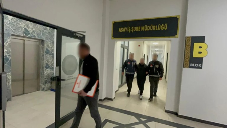 Karamürsel hırsızlık şüphelisi Manisa’da yakalandı!